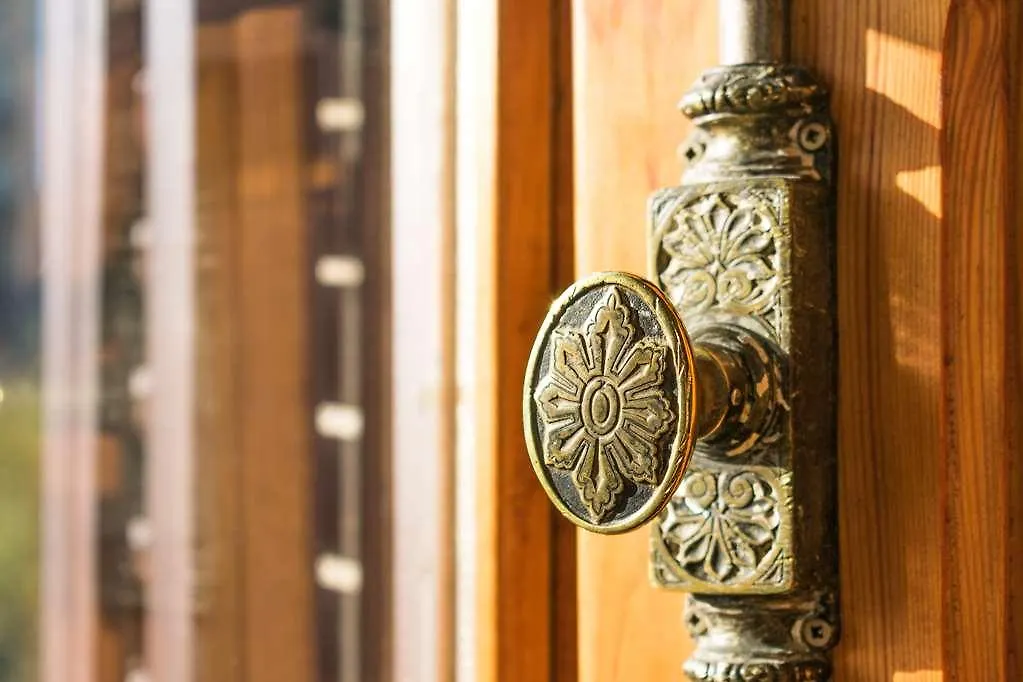 1840 Apartments برشلونة فندق