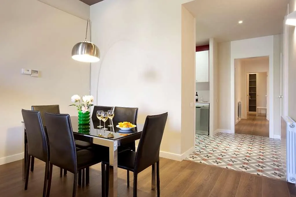1840 Apartments برشلونة فندق